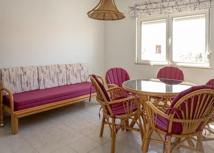 Palmeira Gale - - Pool - By Bedzy 아파트 *