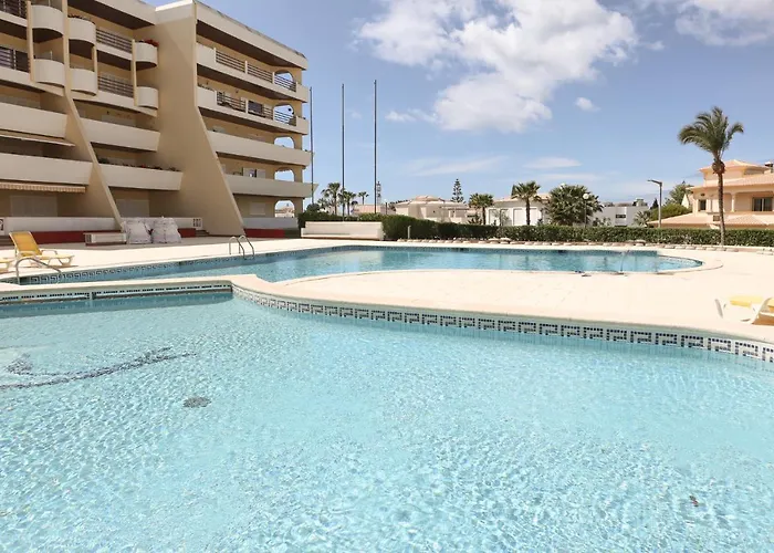 아파트 Palmeira Gale - - Pool - By Bedzy